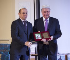 Эльмир Набиуллин получил "Первую пятерку" ...