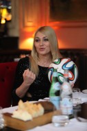 Первое знакомство финалисток Мисс Премьер-Лига 201 ...