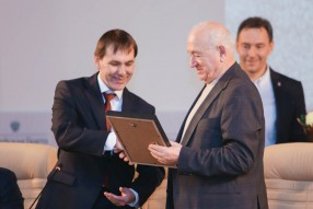Презентация приза «Лучший футболист года» еженедел ...