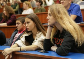 Открытие волонтерского центра в «Синергии»
