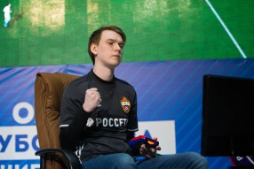 "Олимп Кубок РФПЛ по киберфутболу". Перв ...