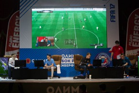 "Олимп Кубок РФПЛ по киберфутболу". Перв ...