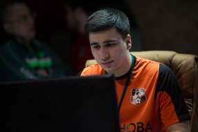 "Олимп Кубок РФПЛ по киберфутболу". Перв ...