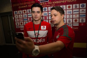 "Олимп Кубок РФПЛ по киберфутболу". Перв ...