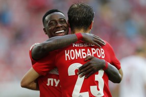 Дмитрий Комбаров, Куинси Антон Промес
