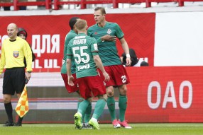 Локомотив 3:3 Амкар