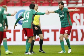 Локомотив 3:3 Амкар