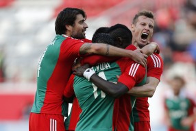 Локомотив 3:1 Амкар