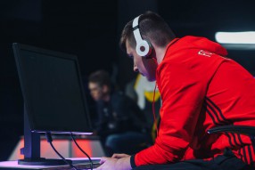 "РОСГОССТРАХ Чемпионат РФПЛ по кибер футболу& ...