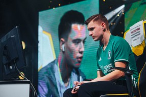 "РОСГОССТРАХ Чемпионат РФПЛ по кибер футболу& ...