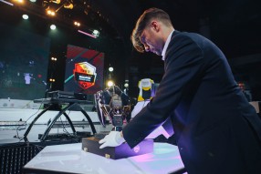 "РОСГОССТРАХ Чемпионат РФПЛ по кибер футболу& ...