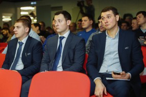 Совещание сотрудников по безопасности и работе с б ...