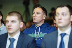 Совещание сотрудников по безопасности и работе с б ...