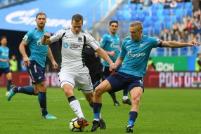 Игорь Смольников, Виктор Юхан Антон Классон