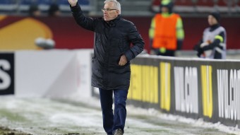 Анжи - АЗ 0:0