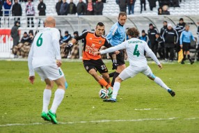 Урал - Томь 0:0