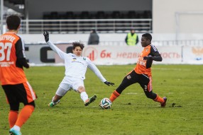 Урал - Томь 0:0