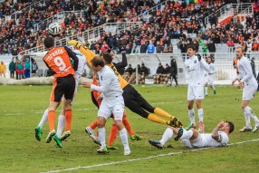 Урал - Томь 0:0